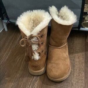 UGG Tan Suede Boots with Back Lace Up Detail - Girls Size 4